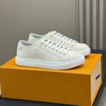 1AHOQP L.V Lagoon Sneaker Monogram Canvas - 1AAP6H 2 1AHOQP L.V Lagoon Sneaker Monogram Canvas