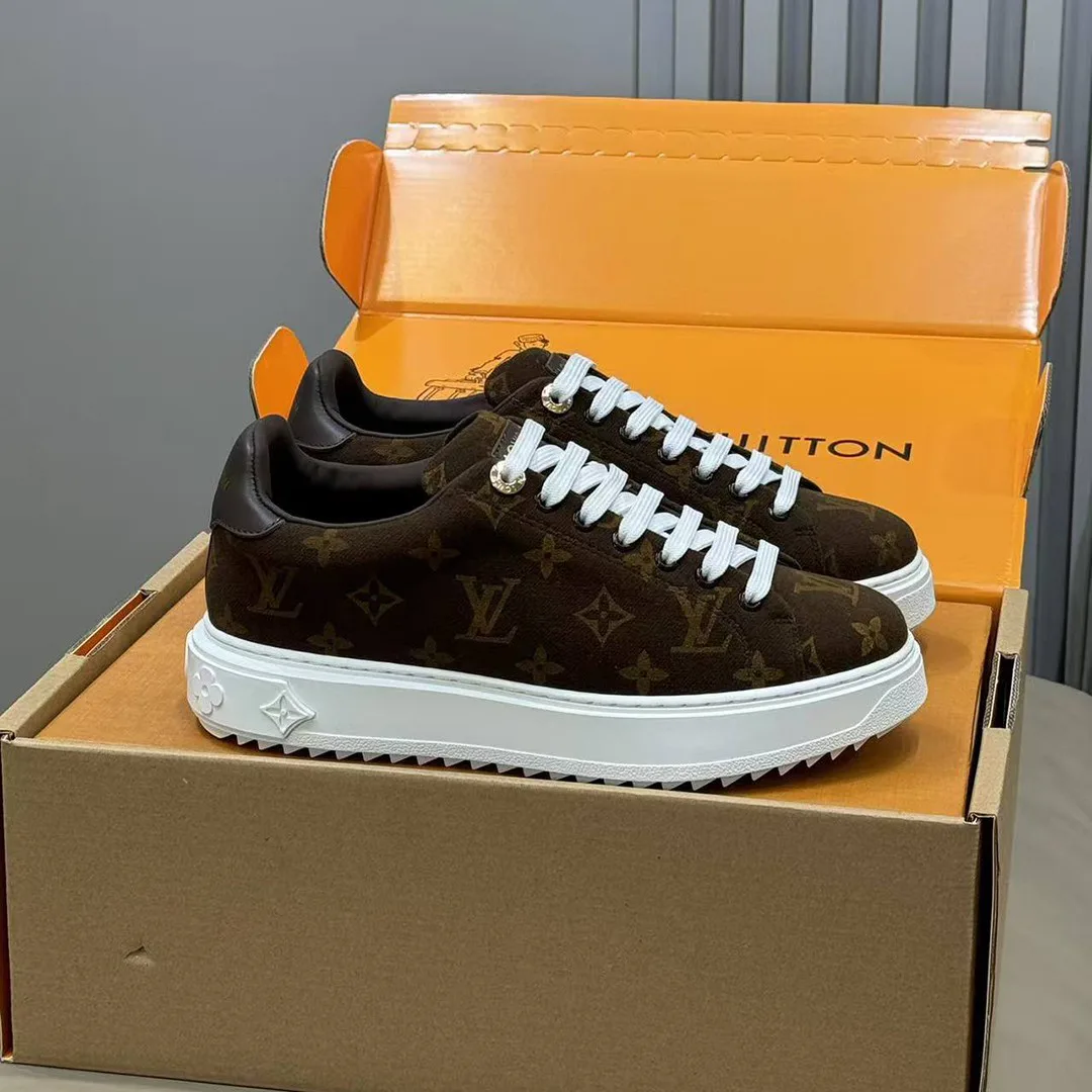 1AIVBN Time Out Sneaker Monogram Cashgora