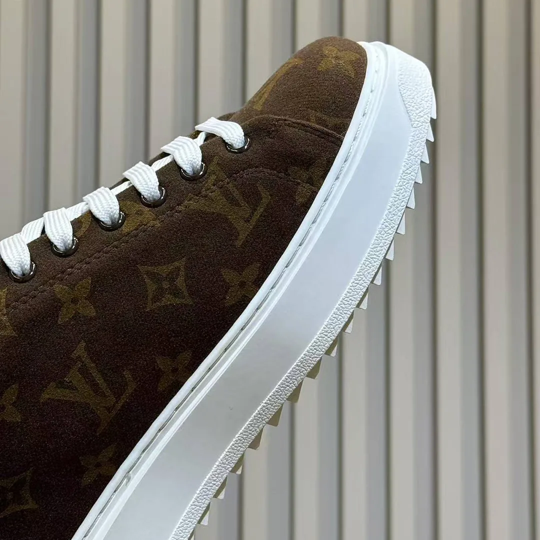 1AIVBN Time Out Sneaker Monogram Cashgora