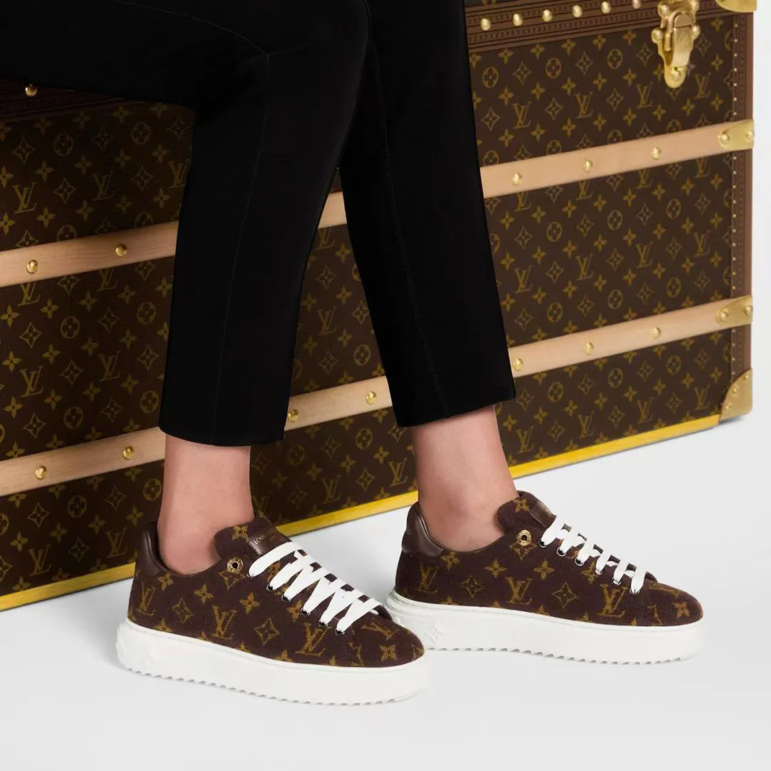 1AIVBN Time Out Sneaker Monogram Cashgora