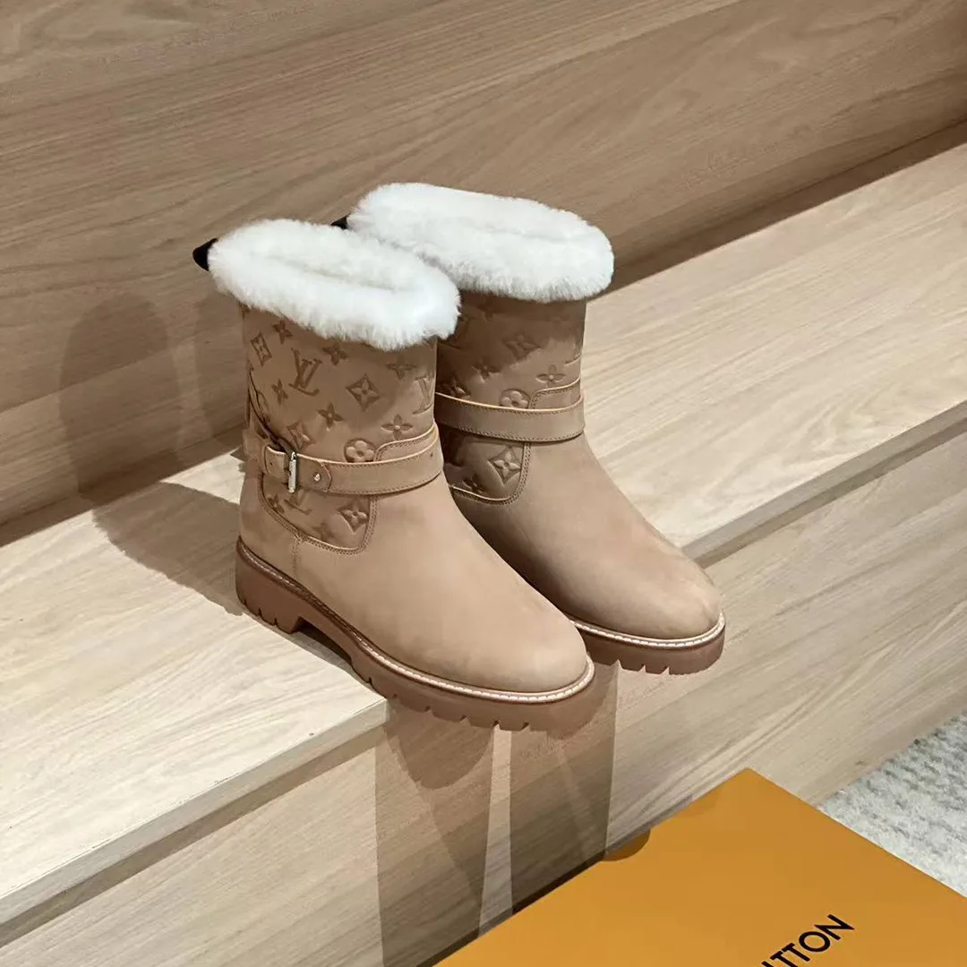 1AIU42 Territory Ankle Boot Nubuck Calf Leather