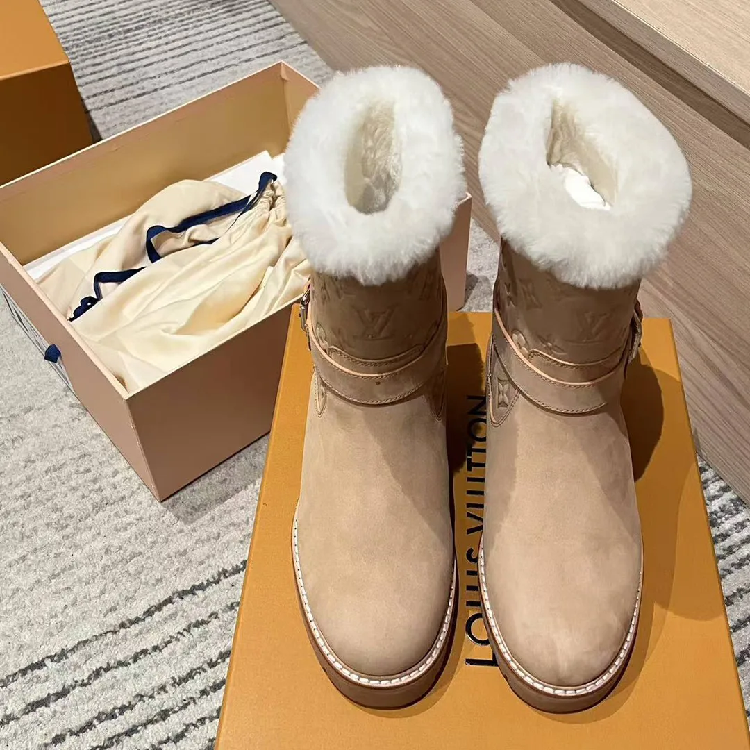 1AIU42 Territory Ankle Boot Nubuck Calf Leather