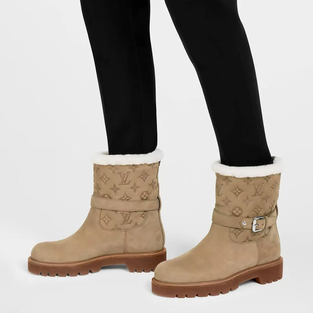 1AIU42 Territory Ankle Boot Nubuck Calf Leather