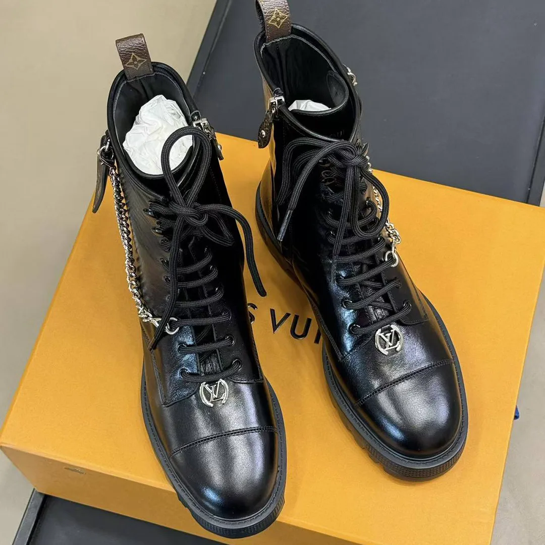 1AIBSZ District Ranger Ankle Boot Plain Calf Leather