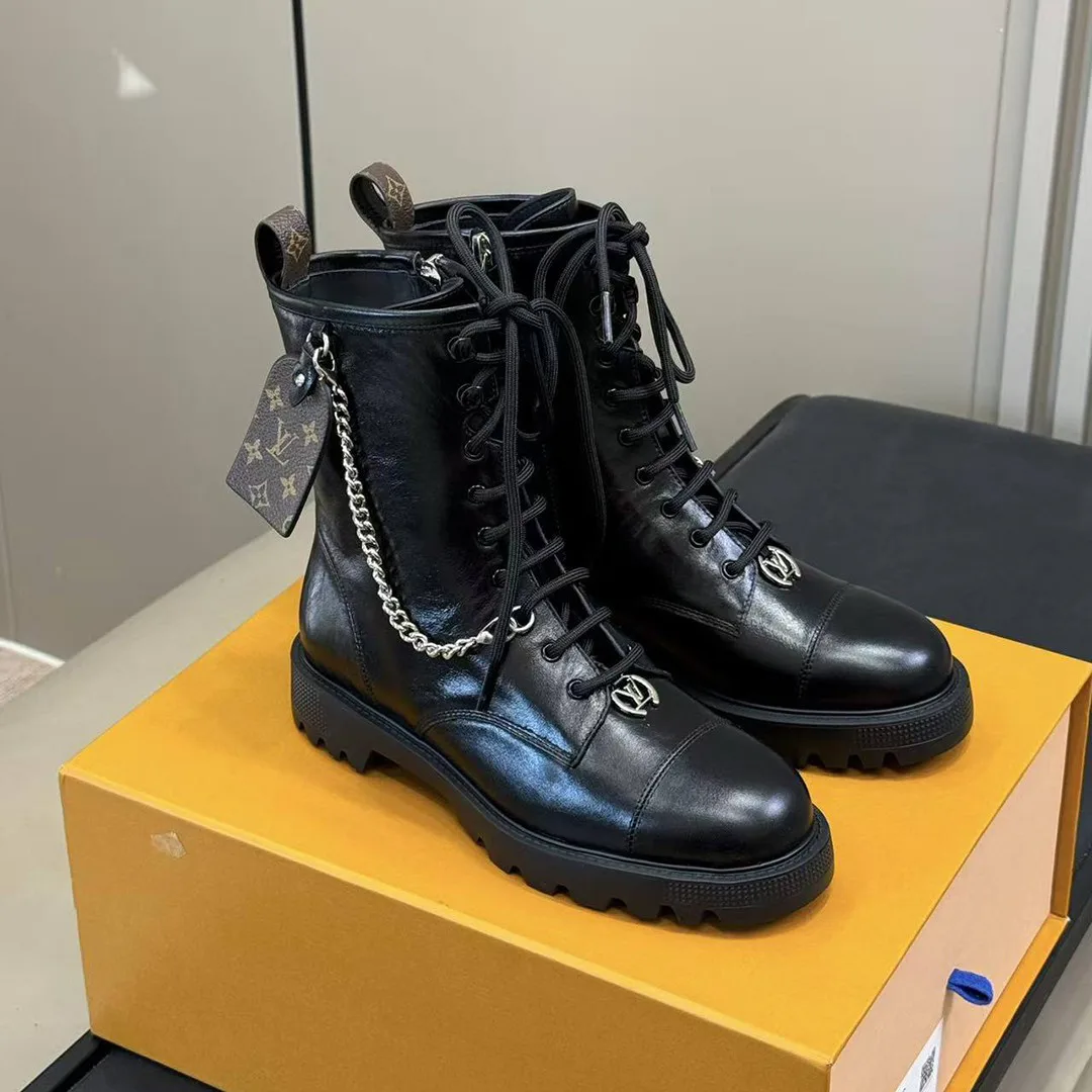 1AIBSZ District Ranger Ankle Boot Plain Calf Leather