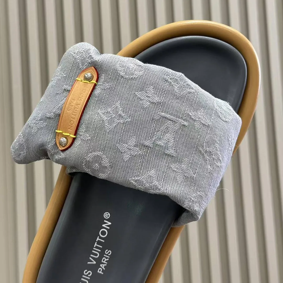 1AGUZX Pool Pillow Flat Comfort Mule Monogram Denim