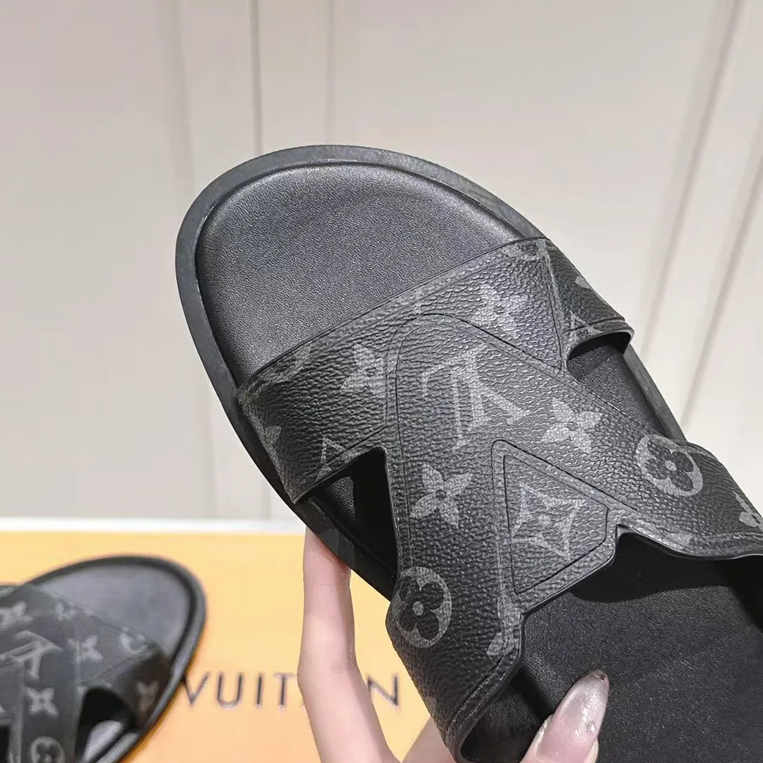 1ACRPQ L.V Oasis Mule Monogram Eclipse Grained Calf Leather