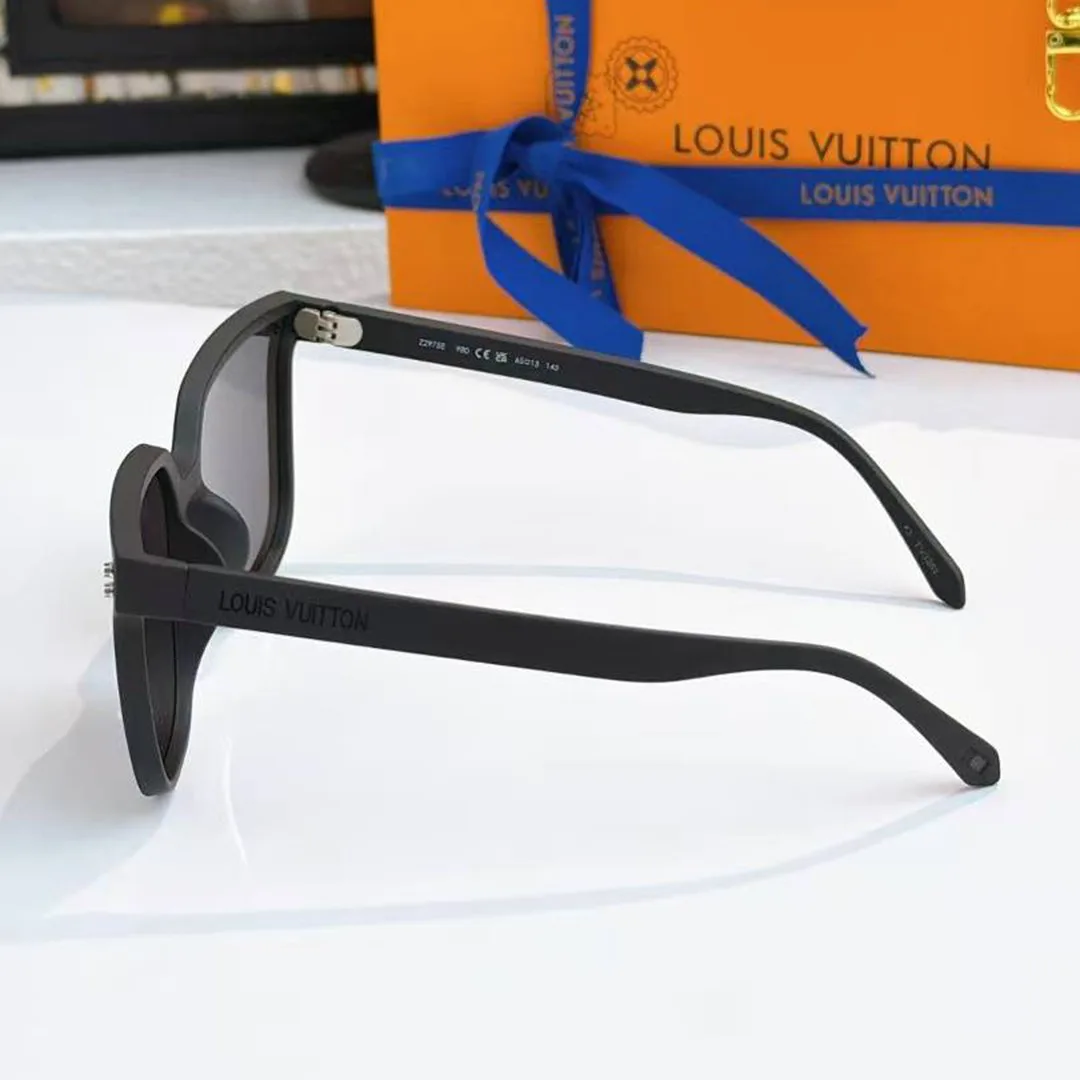 Z2975W Waimea Large Square Sunglasses