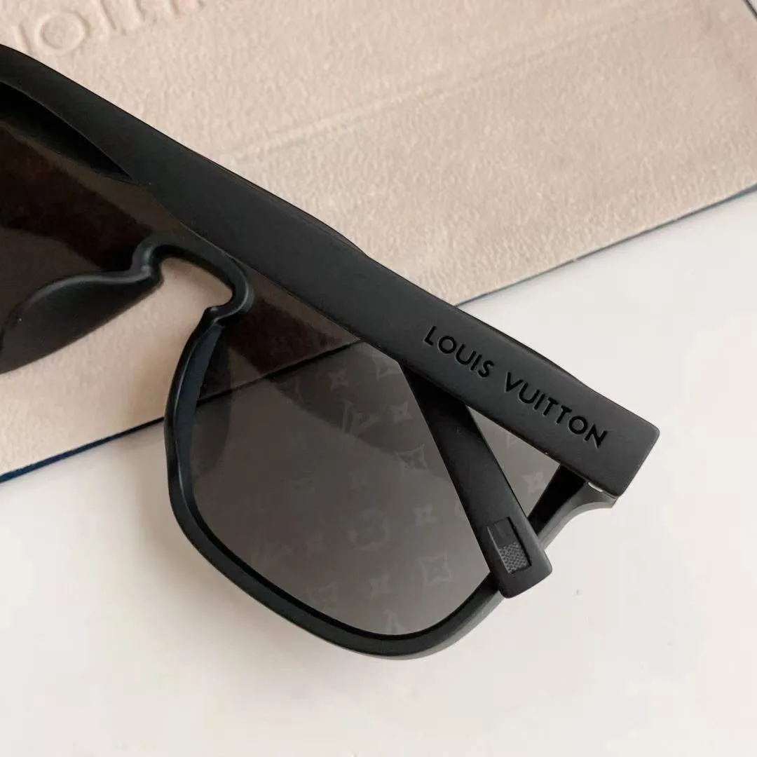 Z1082W Waimea Sunglasses Silver-color Monogram-patterned Lenses