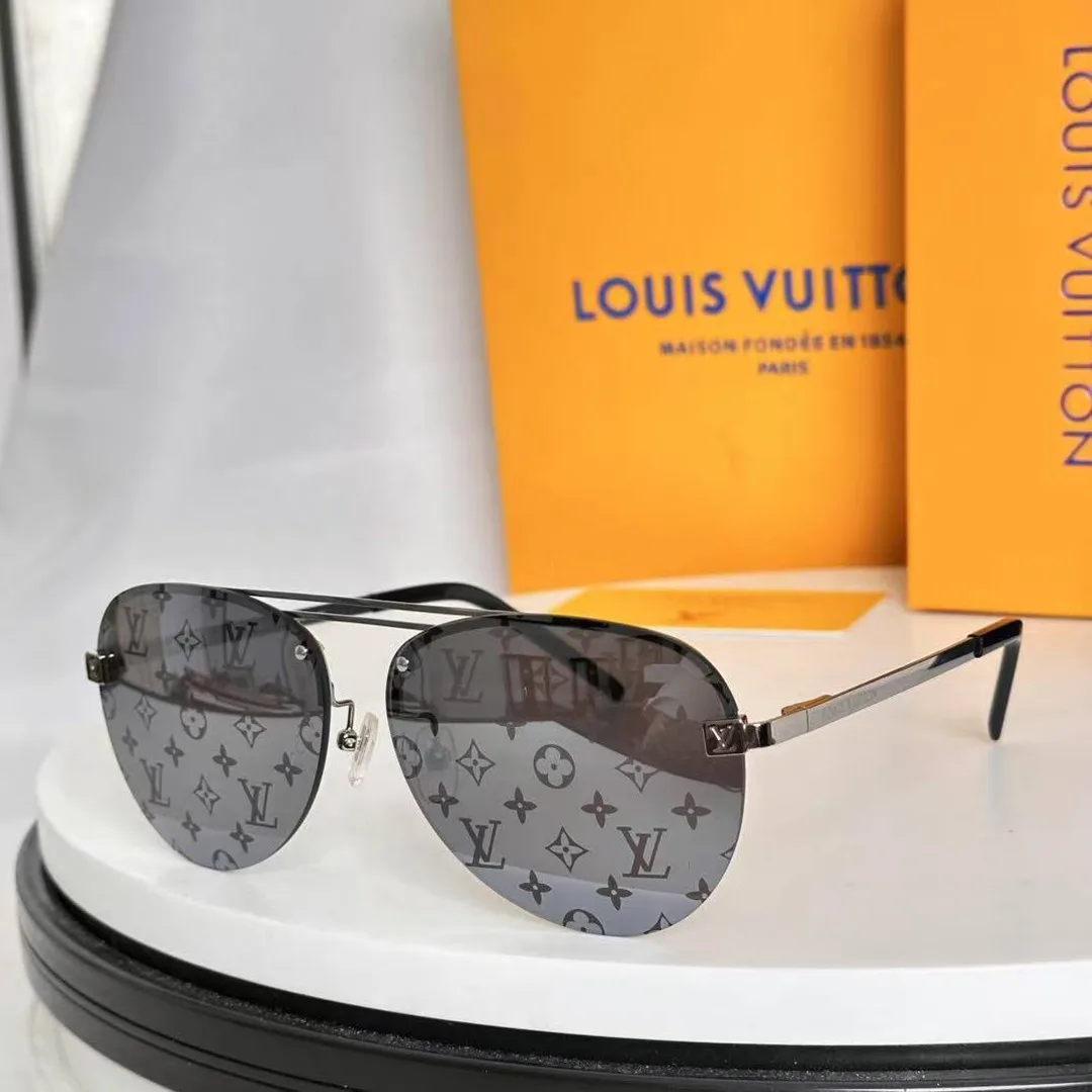 Z1019W Clockwise Sunglasses Black Monogram Lenses