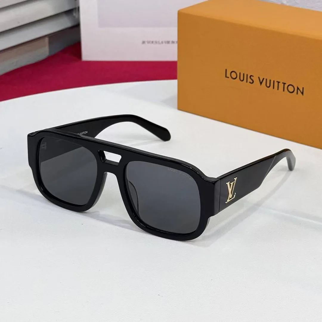 Z2613W Clash Pilot Sunglasses Black Lenses