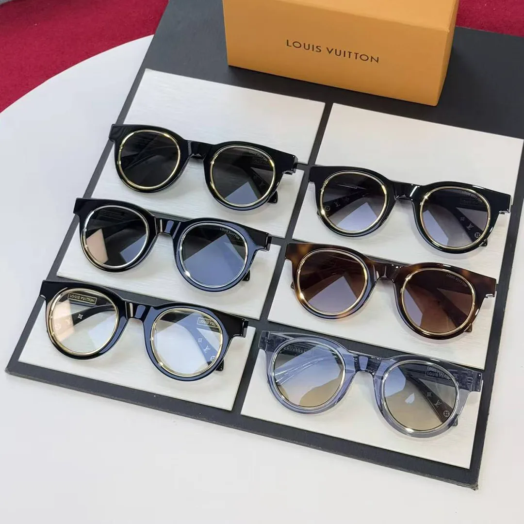 Z2506U Legacy Round Sunglasses Black Lenses