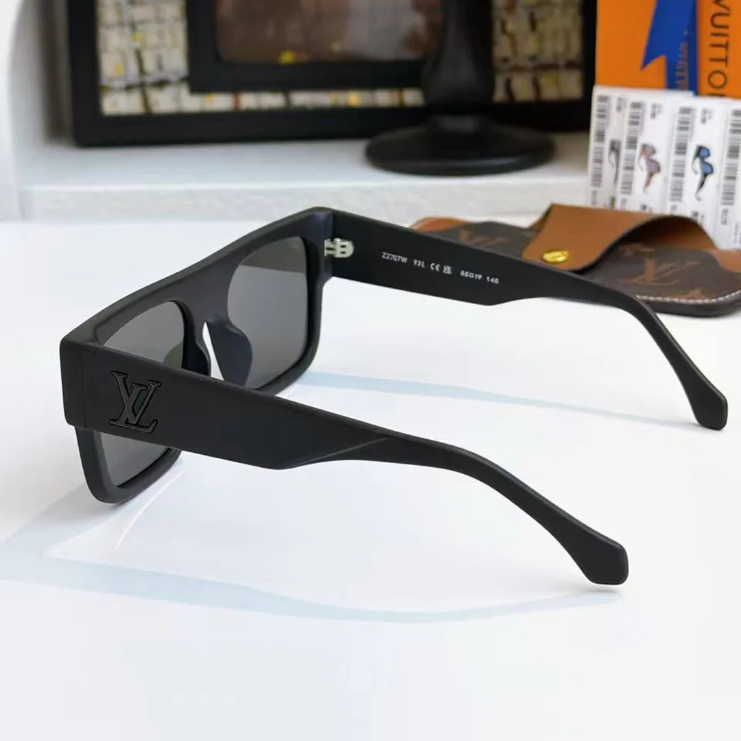 Z2707W Clash Large Square Sunglasses Deep Black