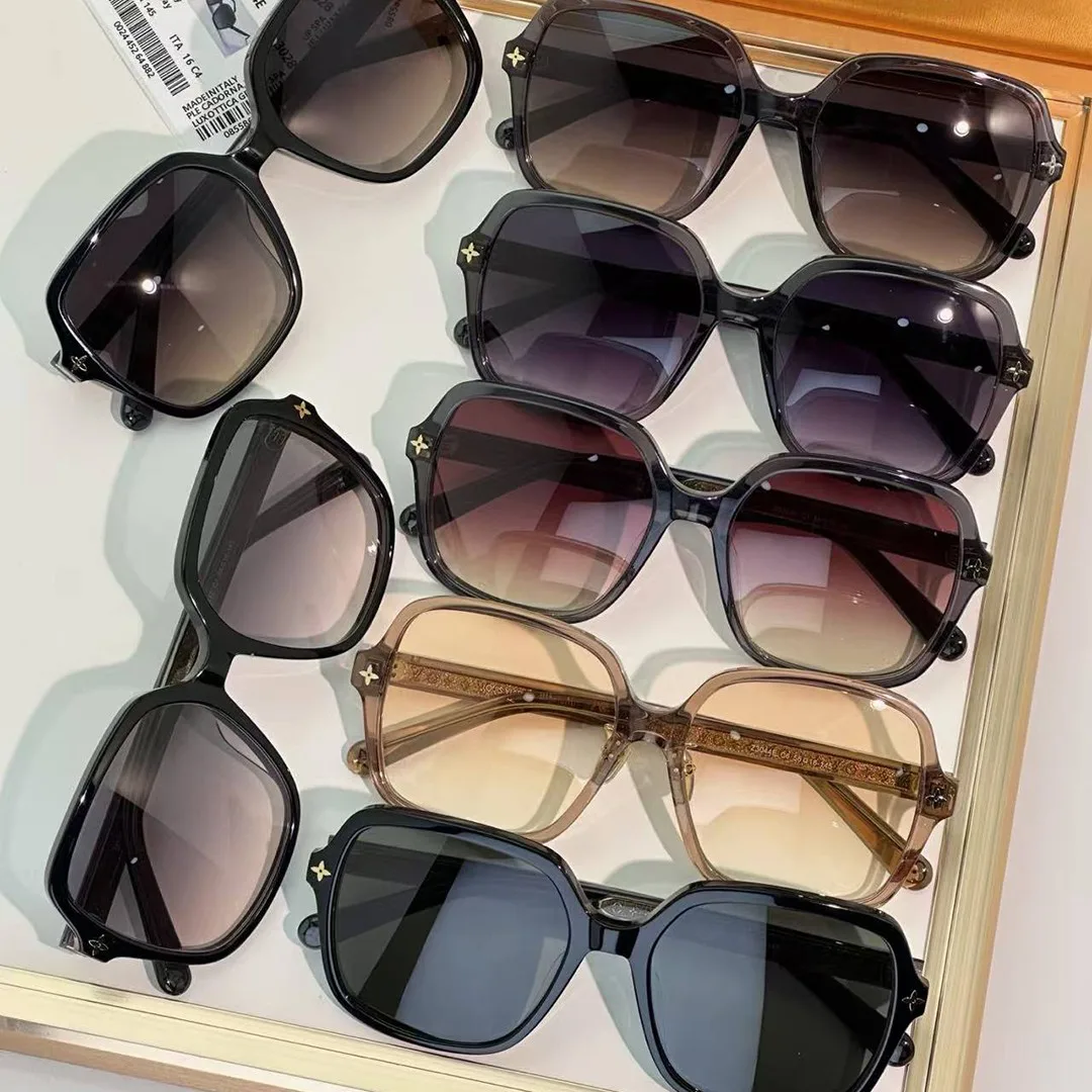 Z2819W Aura Square Sunglasses Anthracite Gray