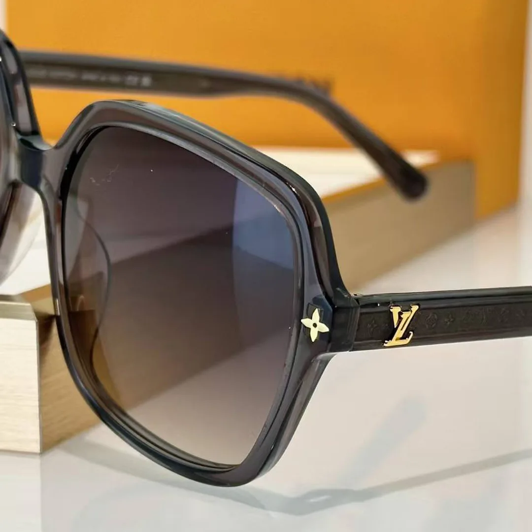 Z2819W Aura Square Sunglasses Anthracite Gray