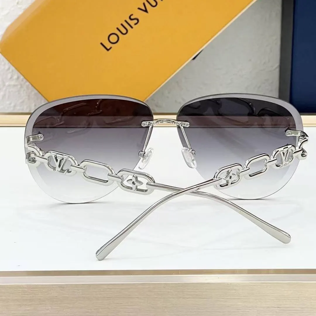 Z2142U Jewel Cat Eye Sunglasses Gradient Black Lenses