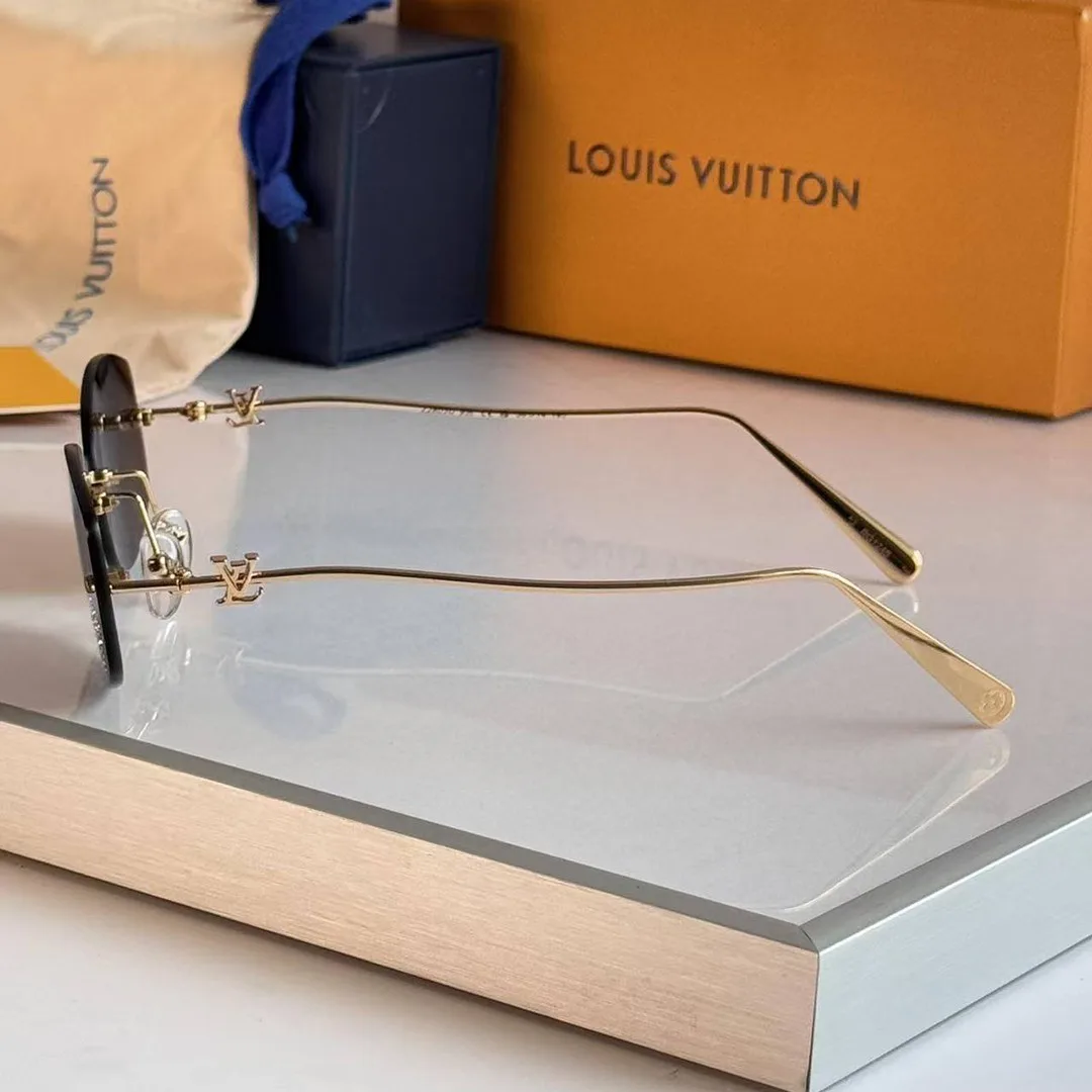 Z2959U Glam 2 Oval Sunglasses Gradient Blue Lenses