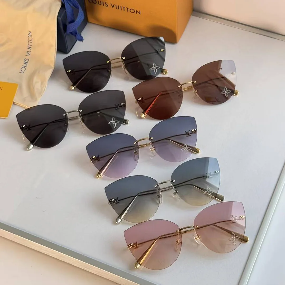Z2827U Glam 2 Cat Eye Sunglasses Gradient Blue Lenses