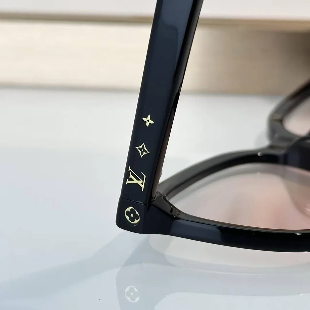 Z2735U My Monogram Fame Rectangle Sunglasses Blush Effect Lenses