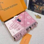 M97656 Reykjavik Cloud Scarf Monogram Motifs - M97659 2 M97656 Reykjavik Cloud Scarf Monogram Motifs