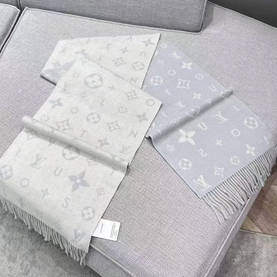 M97659 Reykjavik Cloud Scarf Monogram Motifs