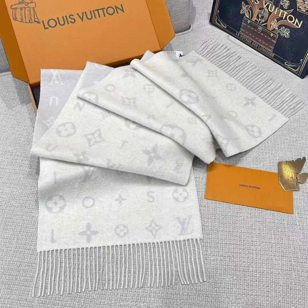 M97659 Reykjavik Cloud Scarf Monogram Motifs