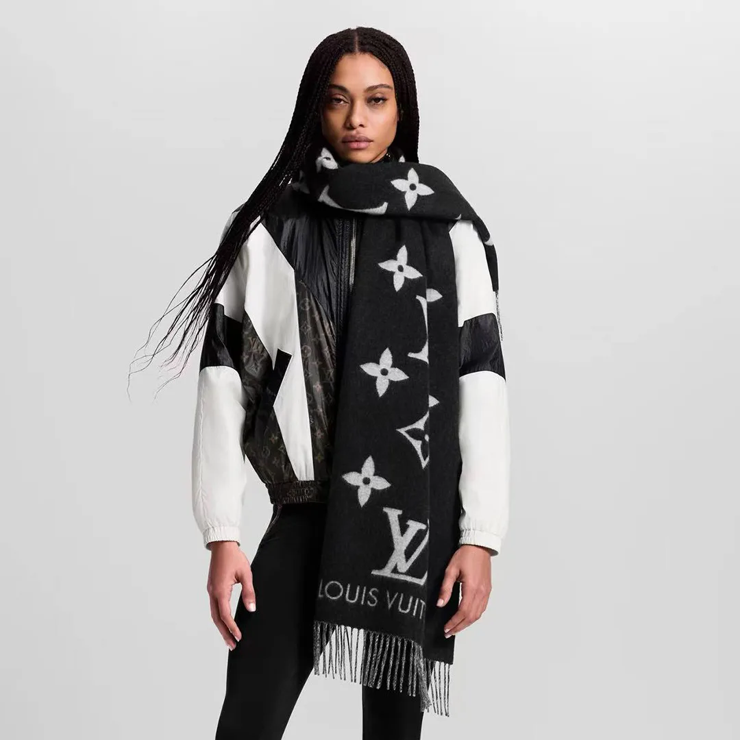 M71040 Reykjavik Scarf Black Monogram Pattern