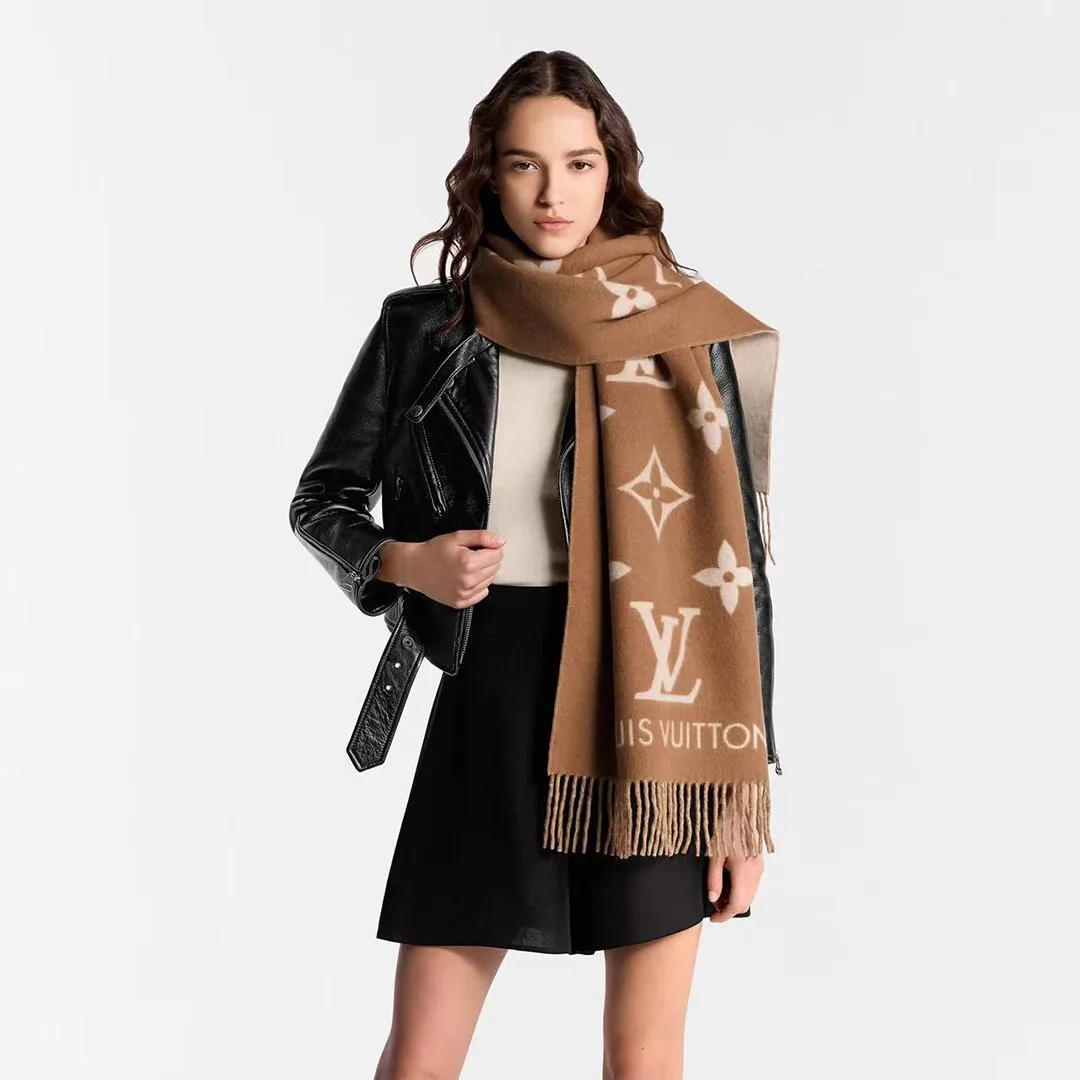 M76067 Reykjavik Scarf Sable Beige Monogram Pattern
