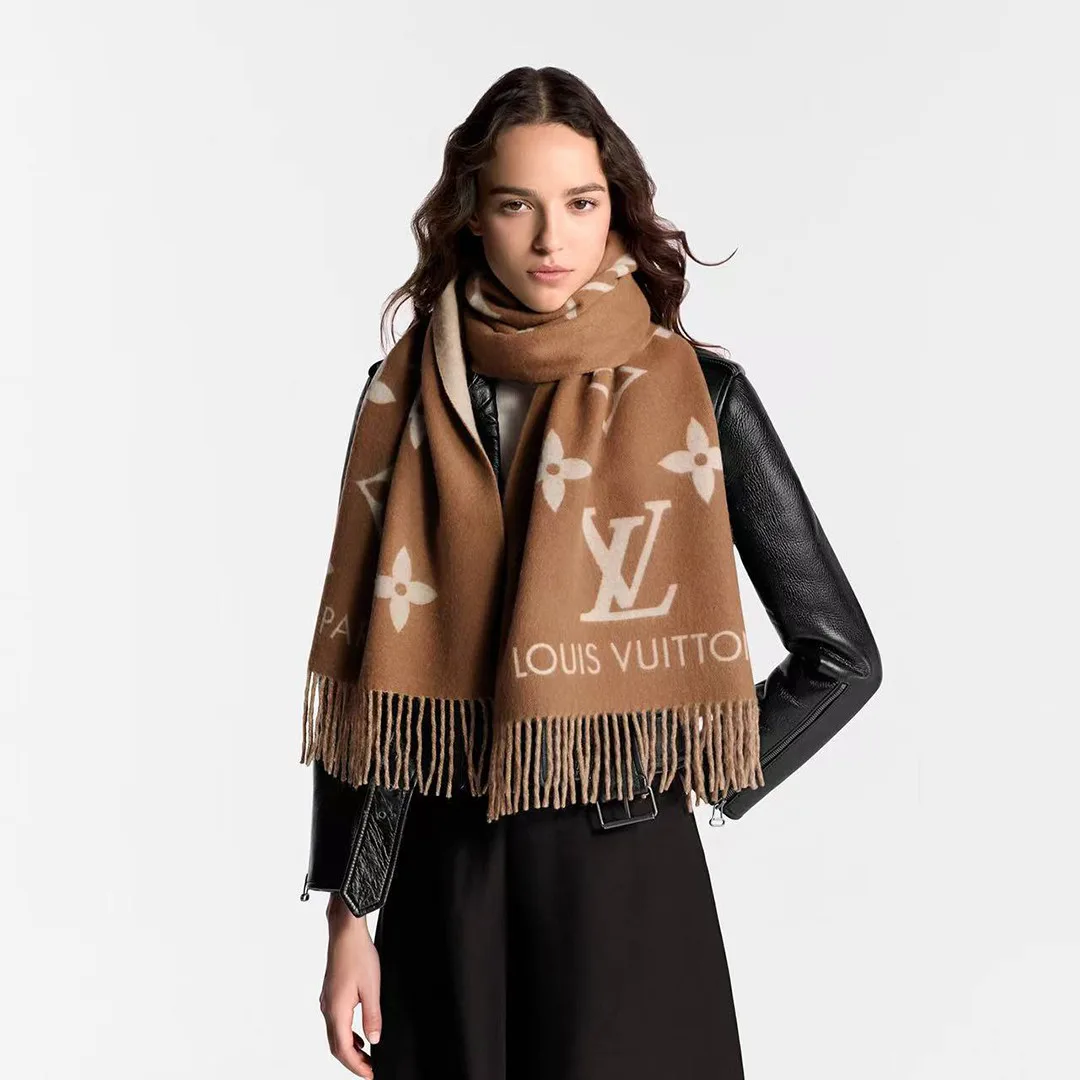 M76067 Reykjavik Scarf Sable Beige Monogram Pattern
