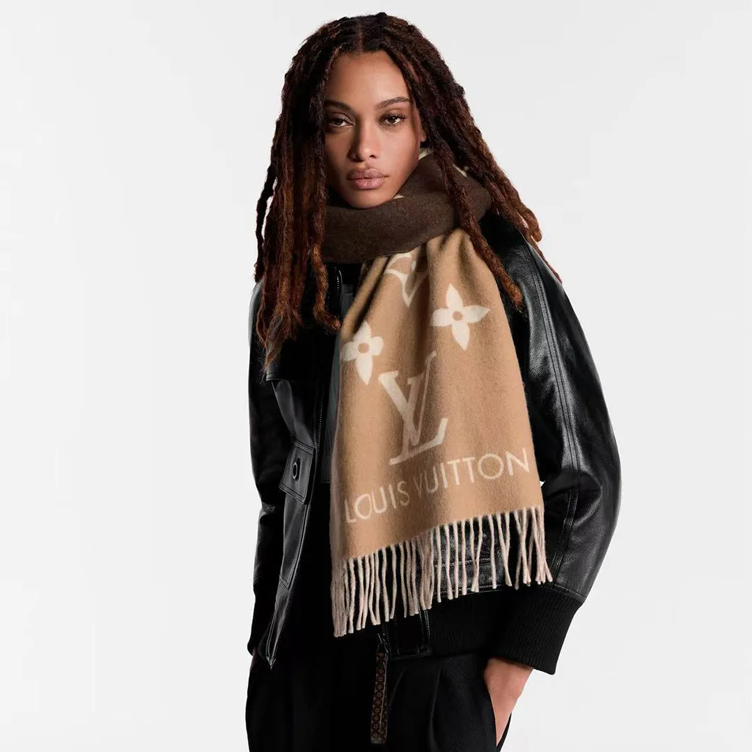 M73675 Reykjavik Gradient Scarf Beige Monogram Pattern