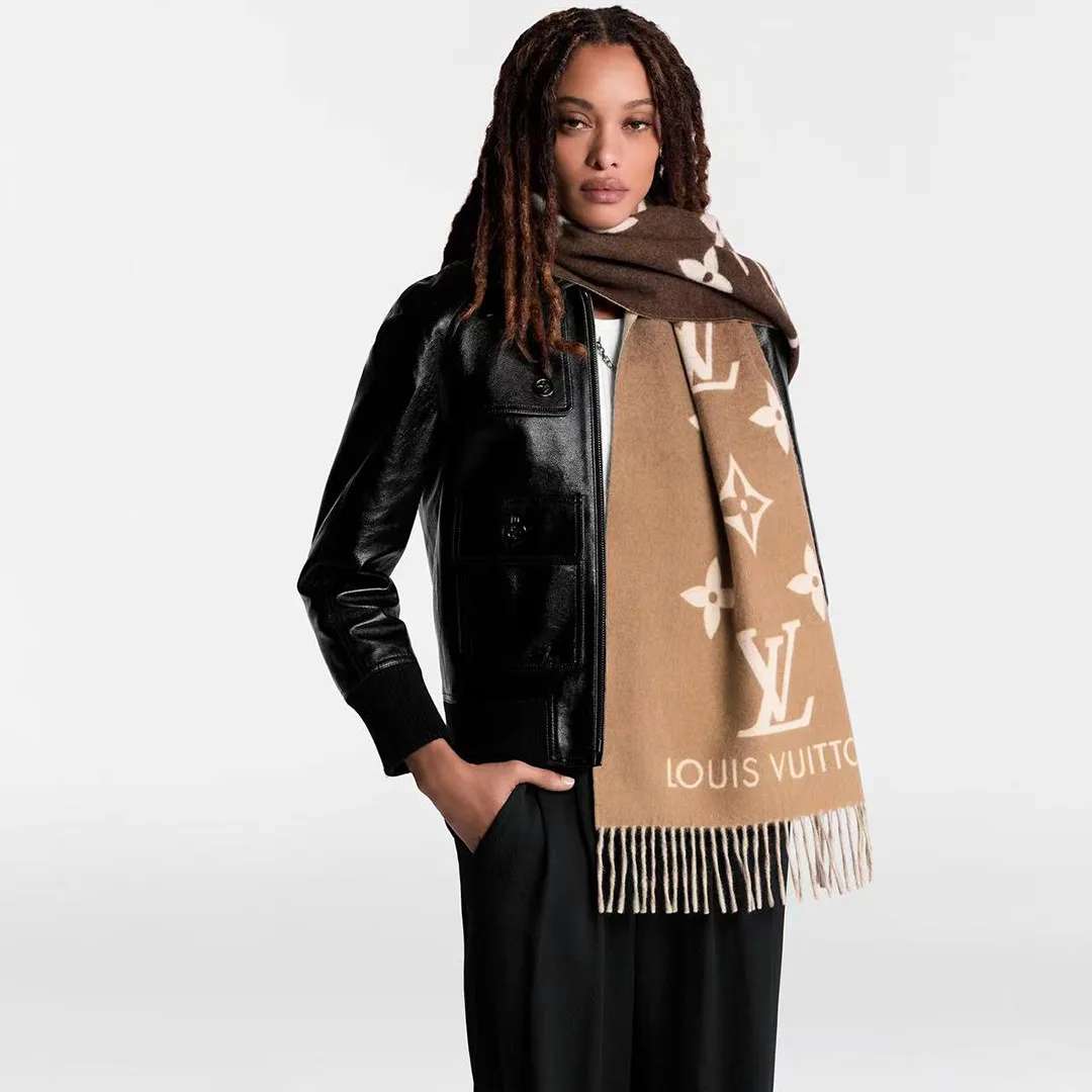 M73675 Reykjavik Gradient Scarf Beige Monogram Pattern