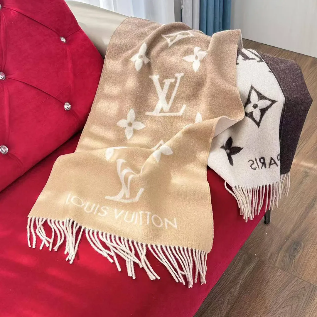 M73675 Reykjavik Gradient Scarf Beige Monogram Pattern