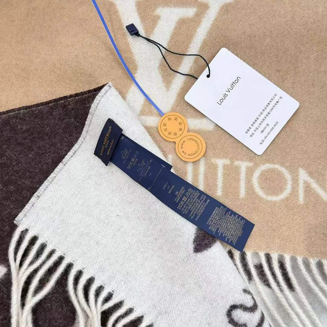 M73675 Reykjavik Gradient Scarf Beige Monogram Pattern