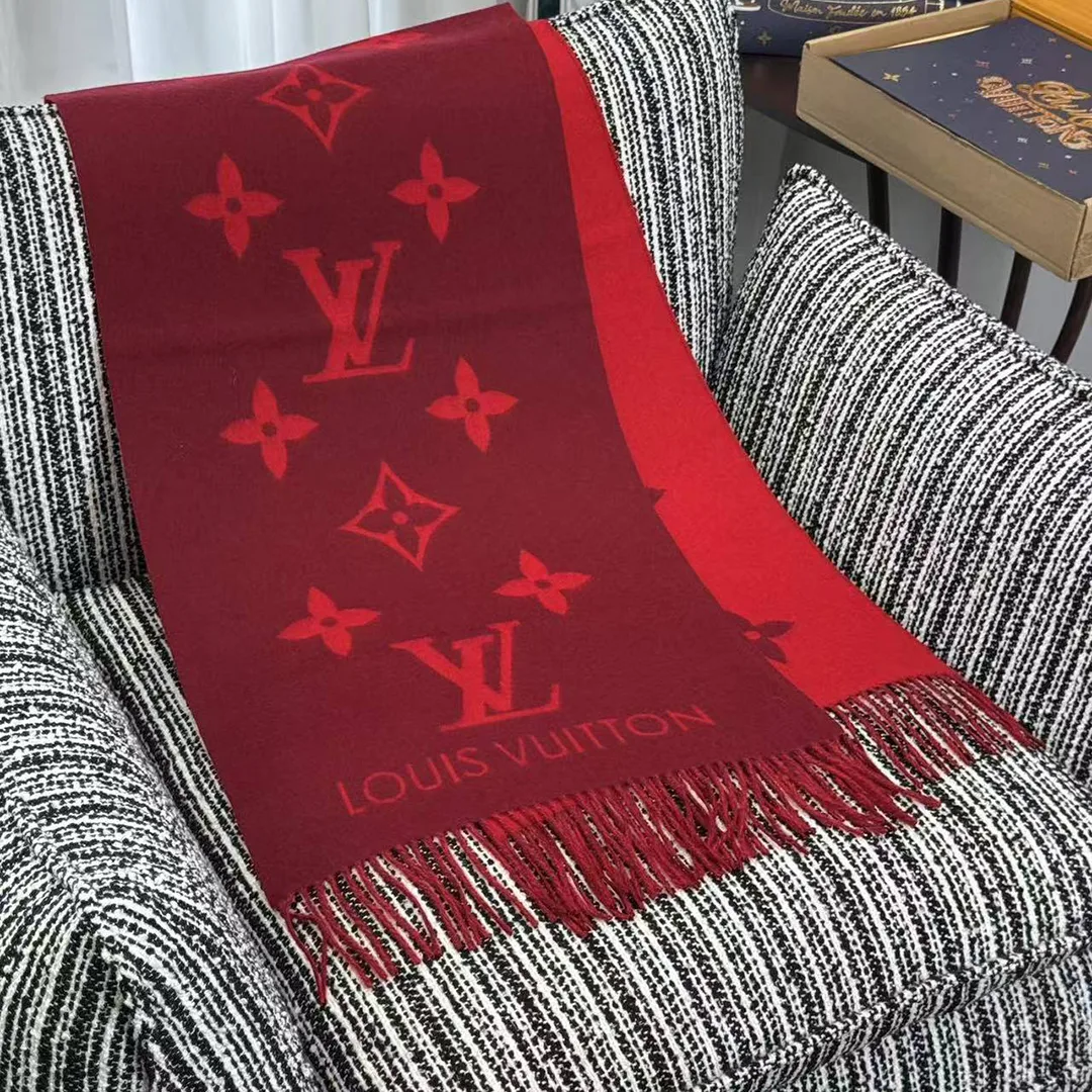M90895 Reykjavik Scarf Red Monogram Pattern