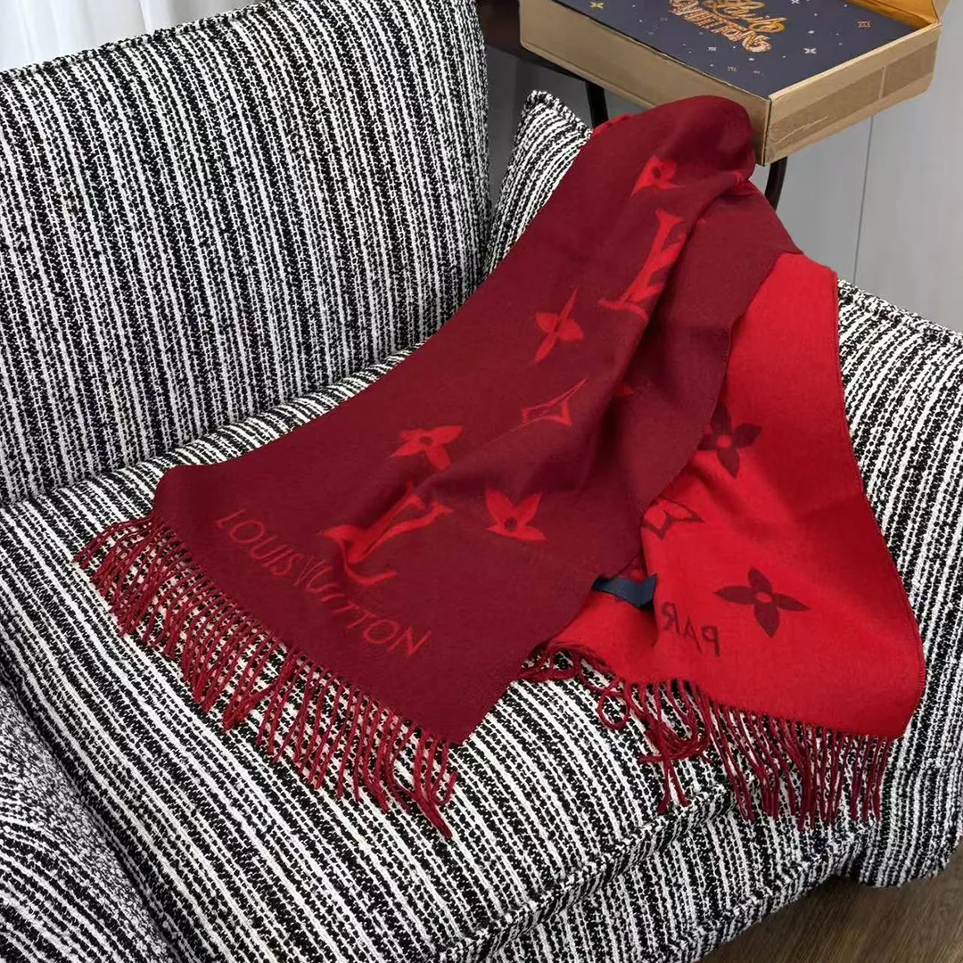 M90895 Reykjavik Scarf Red Monogram Pattern