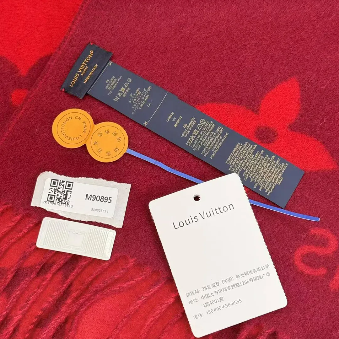 M90895 Reykjavik Scarf Red Monogram Pattern