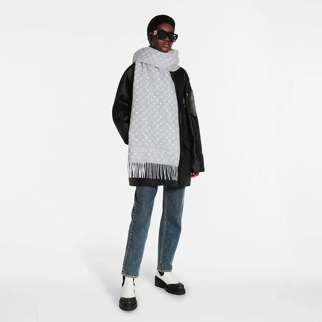 M77641 Game On Scarf Monogram Pattern