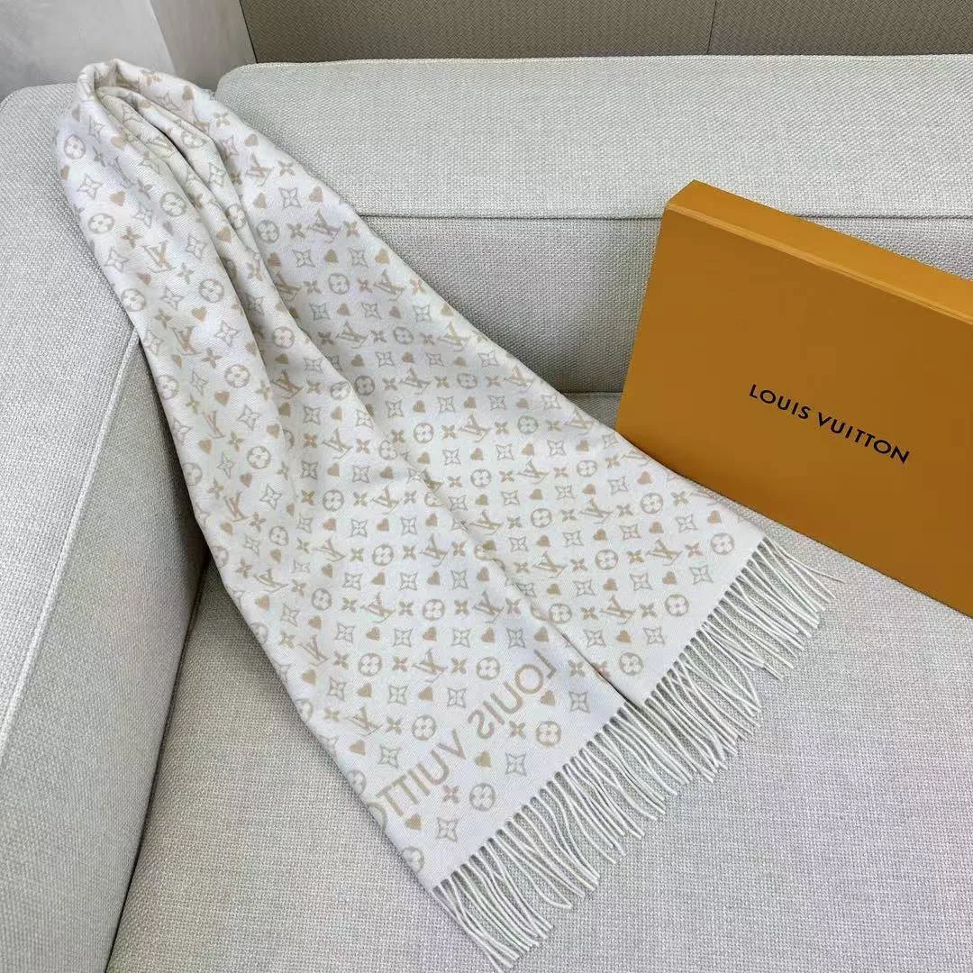 M76900 Game On Scarf Dune Beige Monogram Pattern