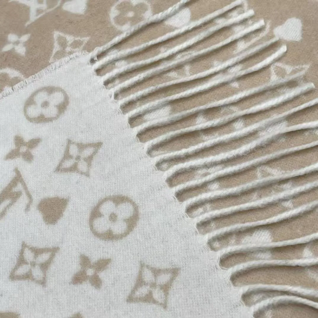 M76900 Game On Scarf Dune Beige Monogram Pattern