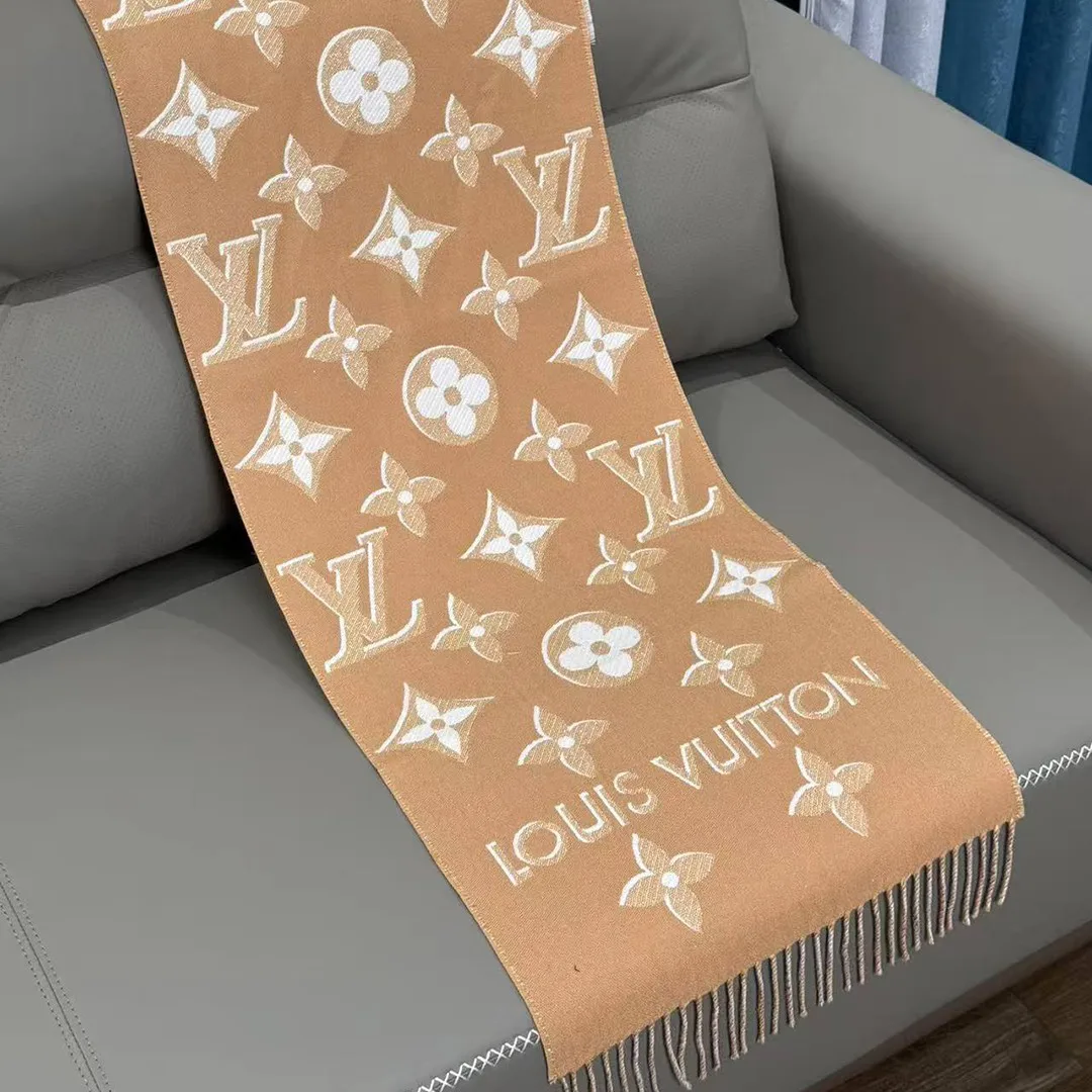 M78160 Essential Shine Scarf Beige Monogram
