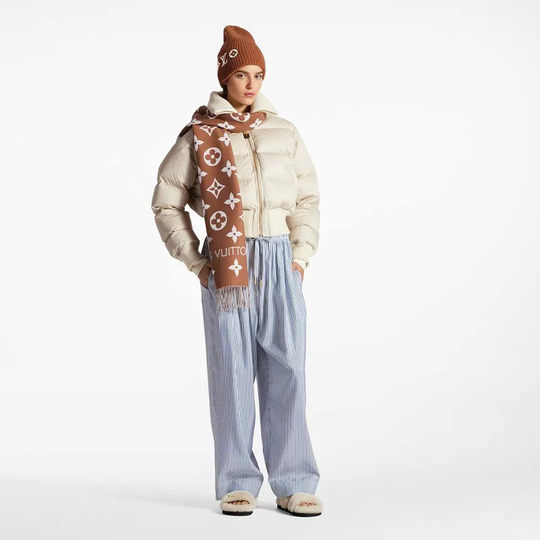 M78935 Essential Scarf Hazelnut Monogram