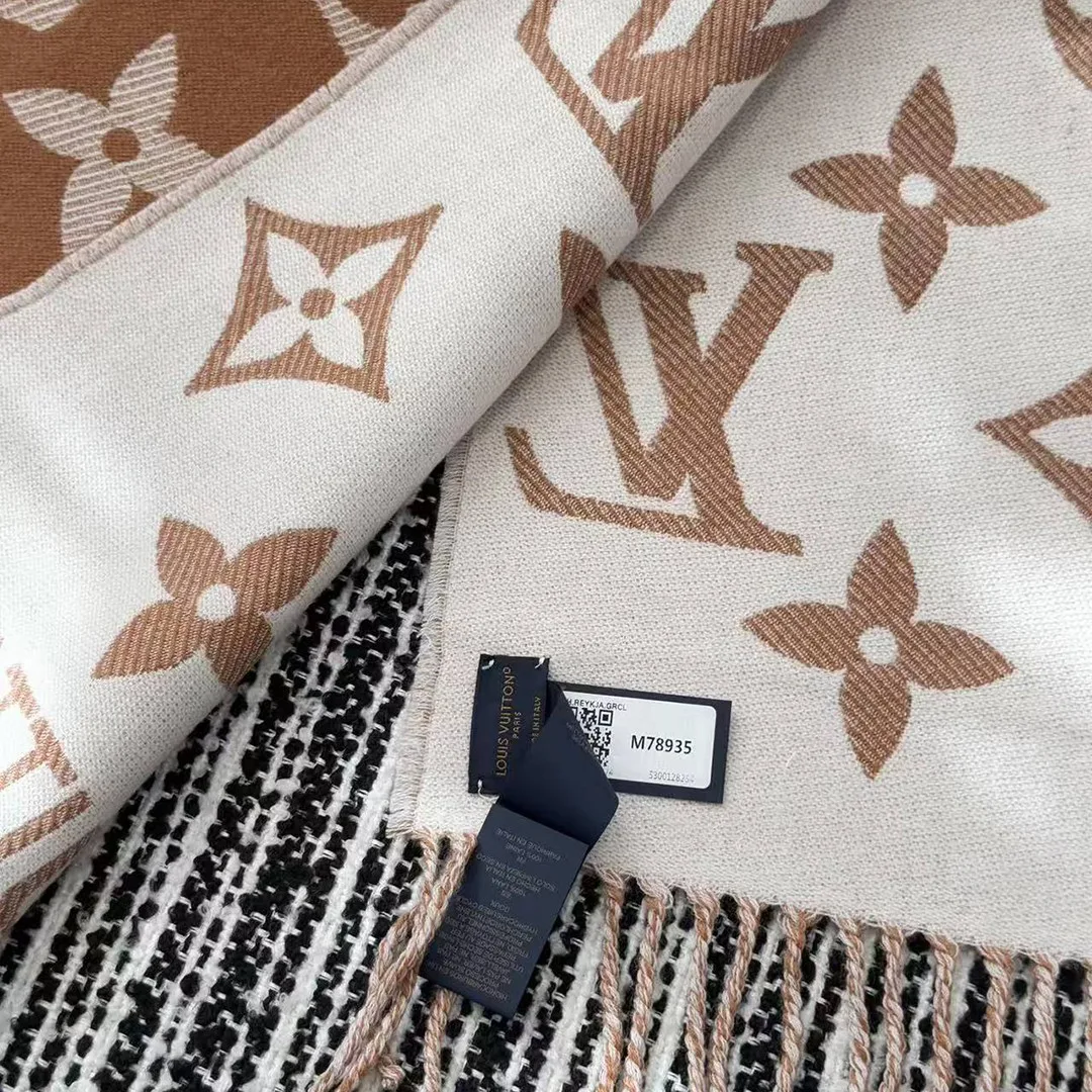 M78935 Essential Scarf Hazelnut Monogram
