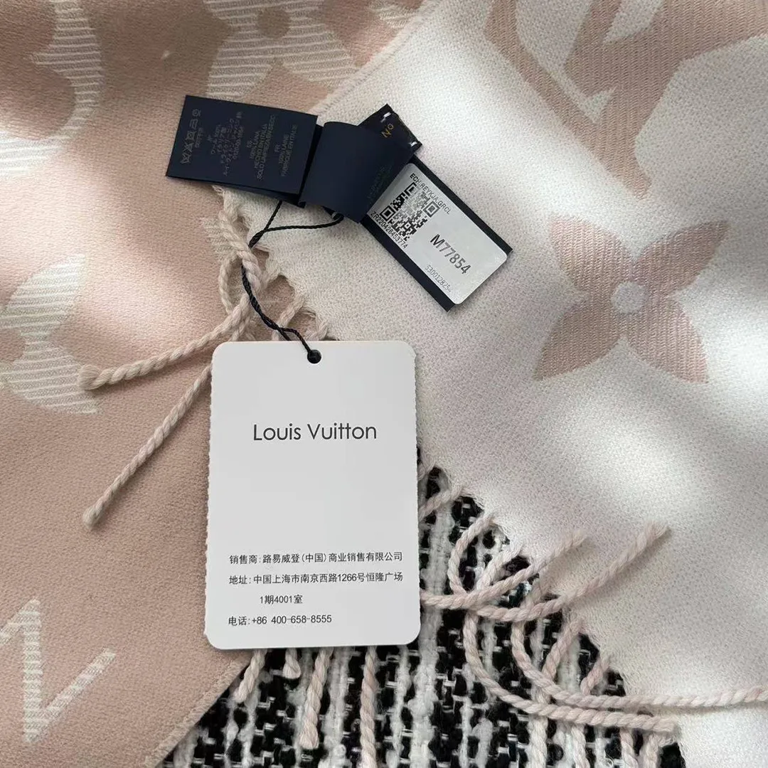M77854 Essential Scarf Beige Monogram