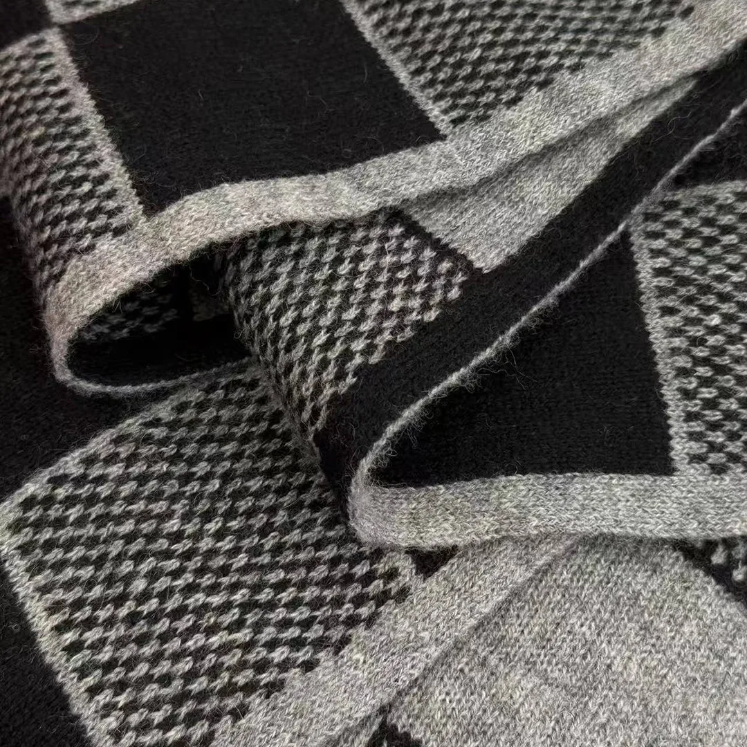 M92664 Damier Heritage Scarf Black Damier Pattern