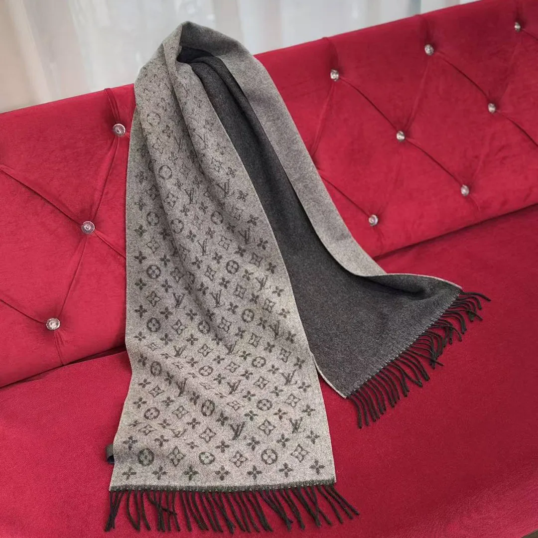 M75900 Monogram Gradient Scarf Medium Gray