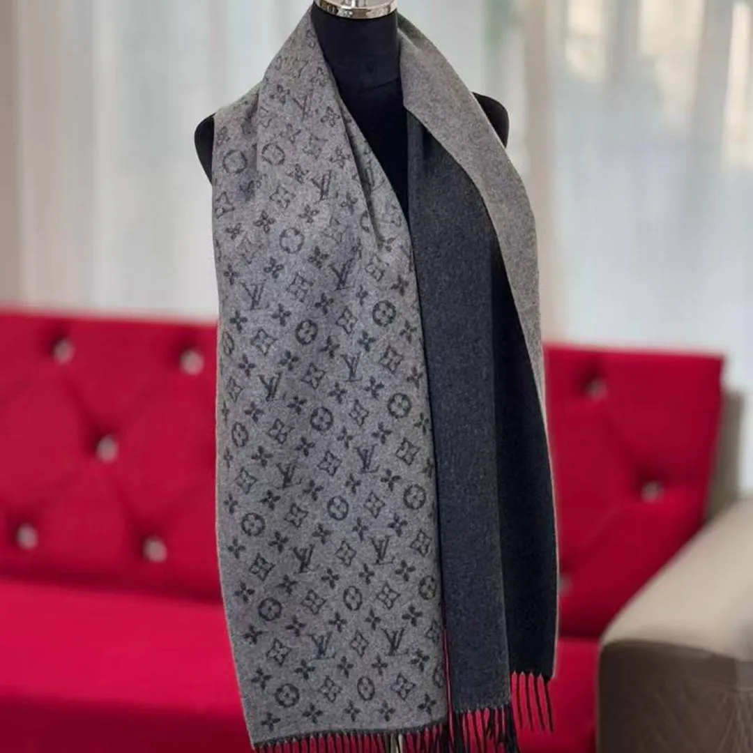 M75900 Monogram Gradient Scarf Medium Gray