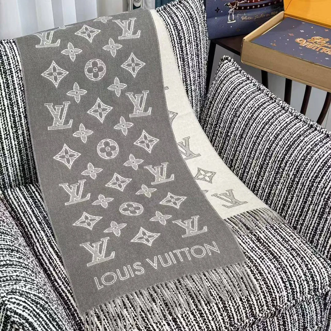 M79126 Monogram Shadow Scarf Light Gray