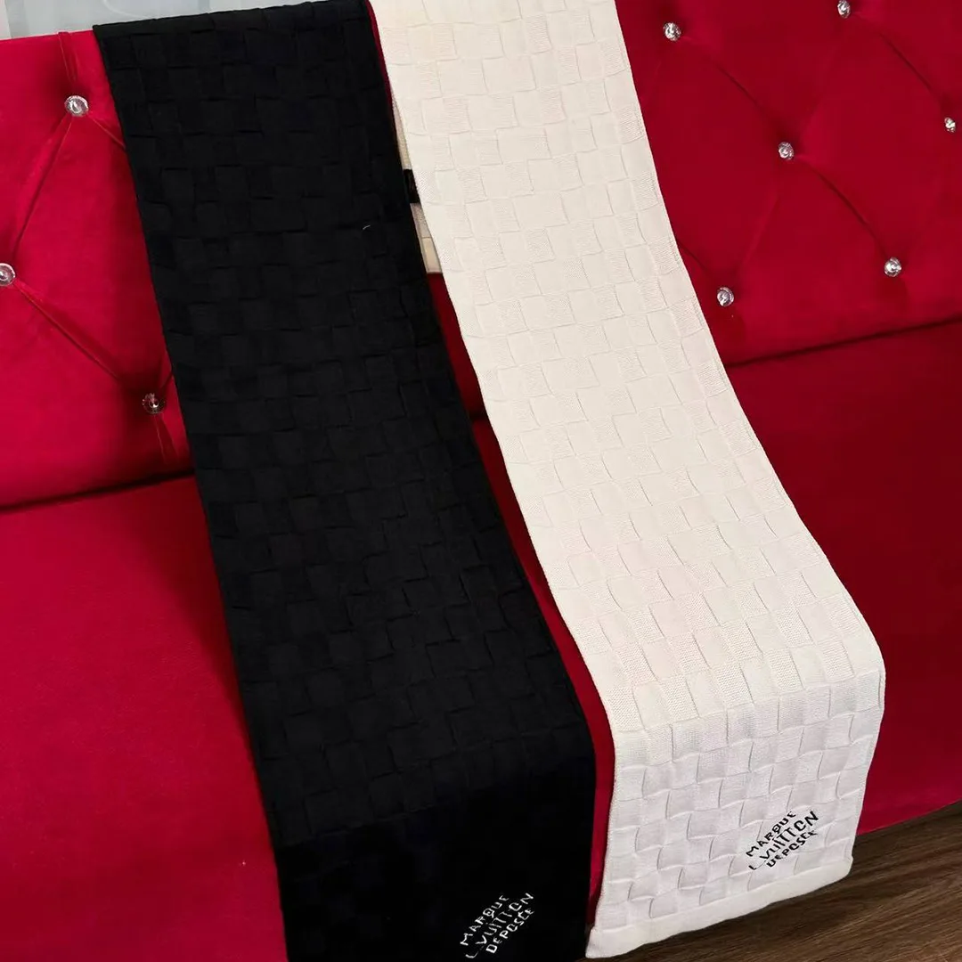 M92755 Damier Snug Scarf Off White Damier Pattern