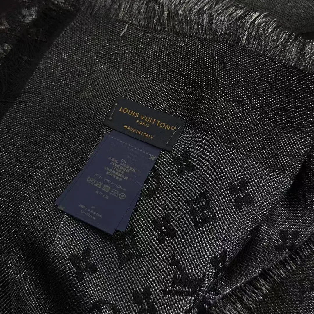 M96655 Moonlight Shawl Black Monogram Pattern