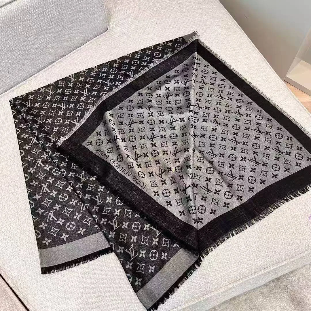 M75123 Monogram Shine Shawl Black